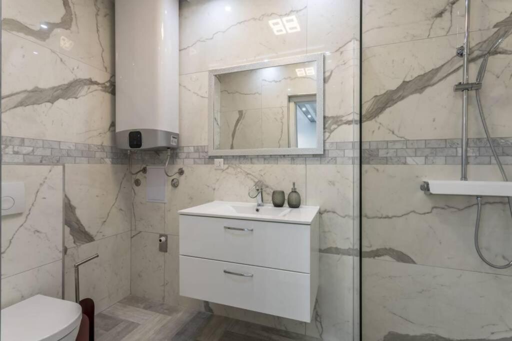 Royal Platinum Studio Apartment Водице Экстерьер фото